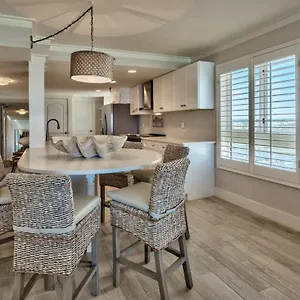 https://villa-towers-81-8th-floor-luxury-2br-with-amazing-gulf-views.panamacity-beachhotels.com